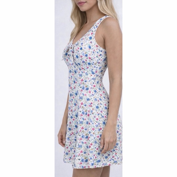 (VTG) BYER TOO! CALIFORNIA • 90s Floral Front-Tie Sleeveless Mini Dress - Picture 2 of 15